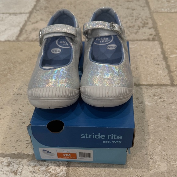 Stride Rite Glittery Silver Girl’s Shoes Size 2M Sr Reagan Irisescent - Picture 1 of 5